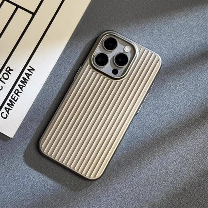 Avelena | ArmorShell | Ultradünnes und Stoßsicheres iPhone-Cover