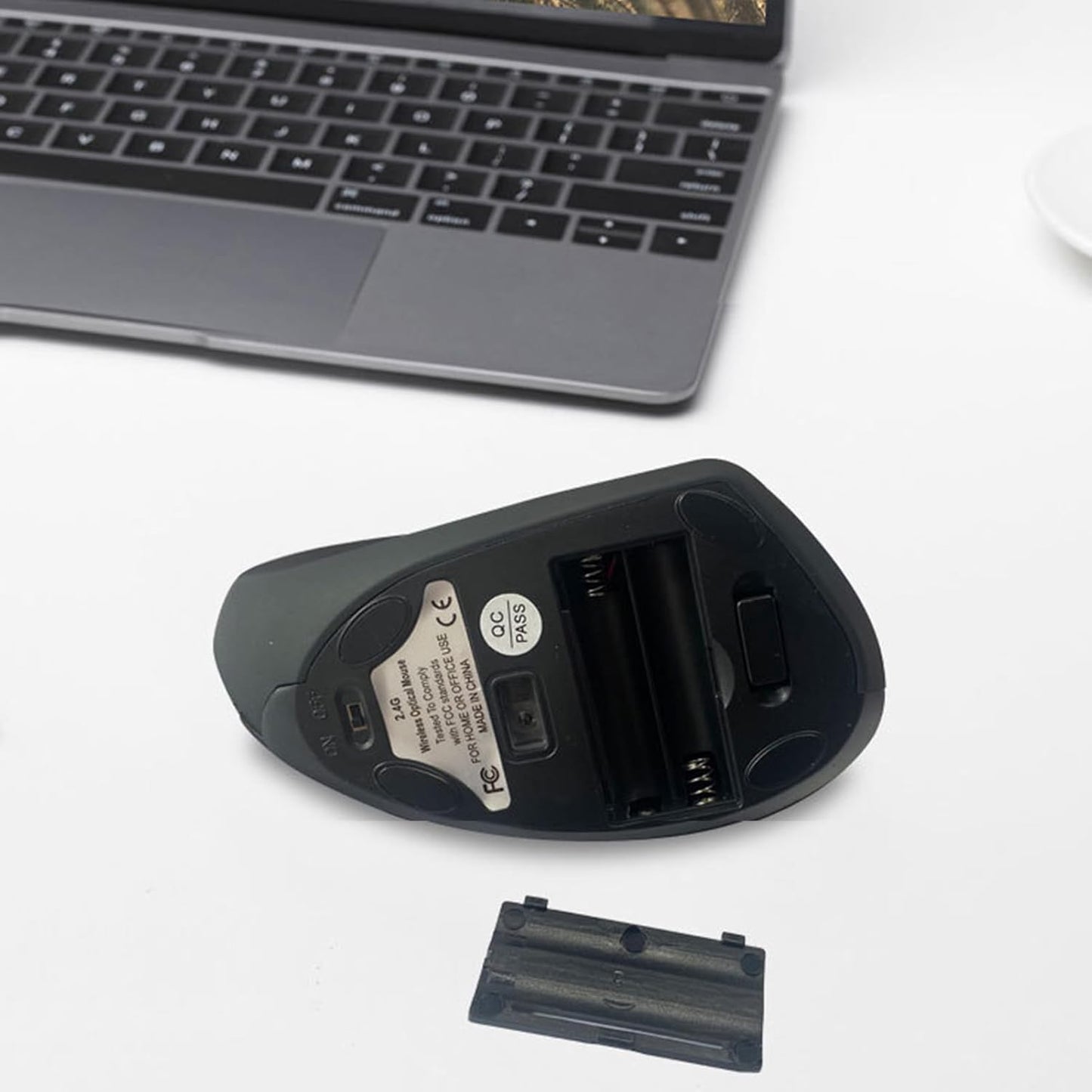 Avelena | Wiederaufladbare ergonomische vertikale kabellose Maus – Elvion