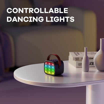 Avelena | Tragbare Mini Karaoke Maschine mit Bluetooth Lautsprecher & 2 Wireless Mikros – Veylo