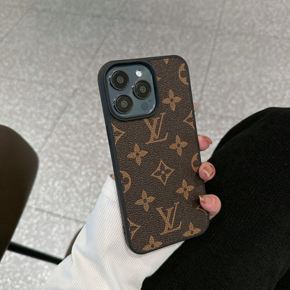 Avelena | LUXE LV GROSS LOGO IPHONE HÜLLE