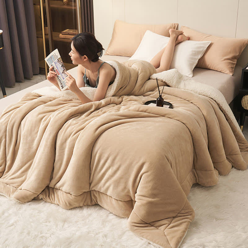 Avelena | Einfarbige dicke doppelseitige Samt-Würfeldecke