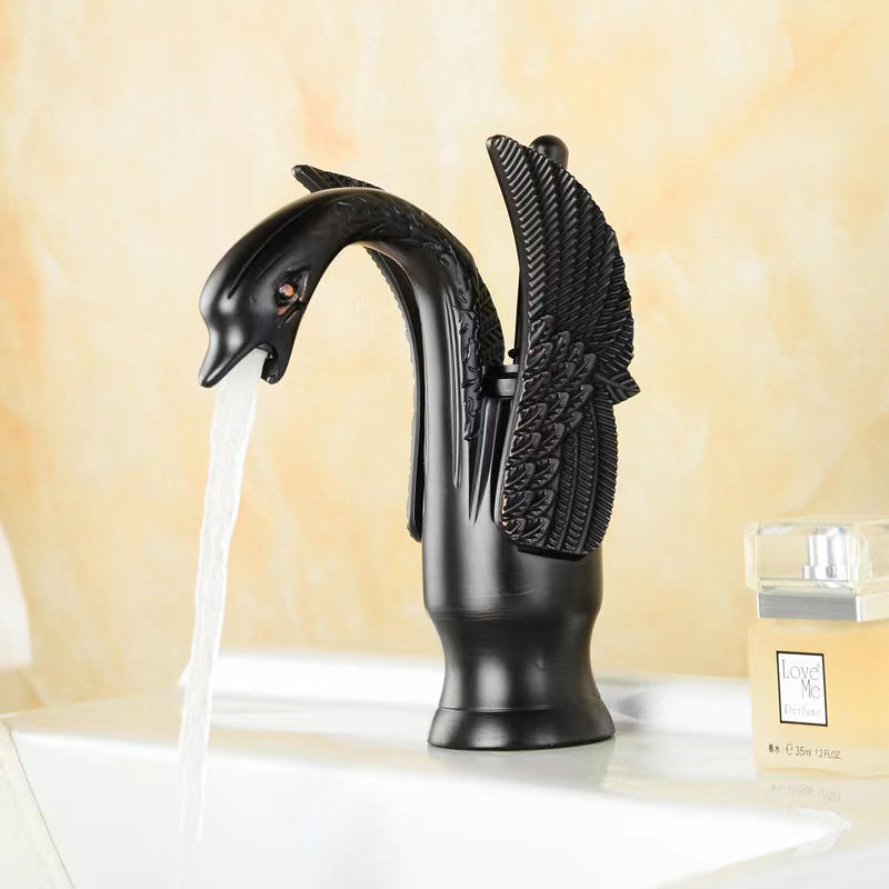 Avelena | Vollmessing Badezimmer Waschbeckenarmatur Warm- und Kaltwasser Einhebel-Waschbeckenarmatur