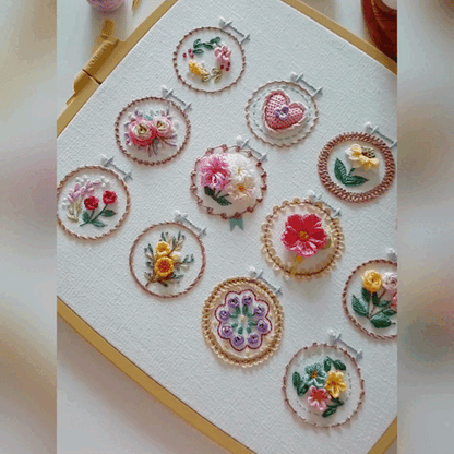 Avelena | Stickrahmen Set „Kleiner Blumenrahmen“ | DIY Stickerei | 12 Designs | Für Anfänger