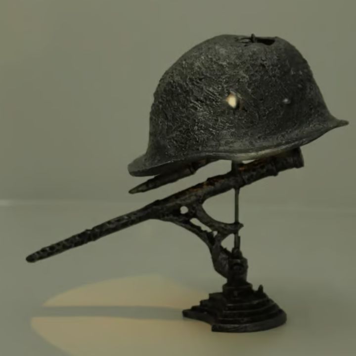 Avelena | AntiqueLume | Vintage Stahlhelm Tischlampe – Zeitlose historische Wohnkultur