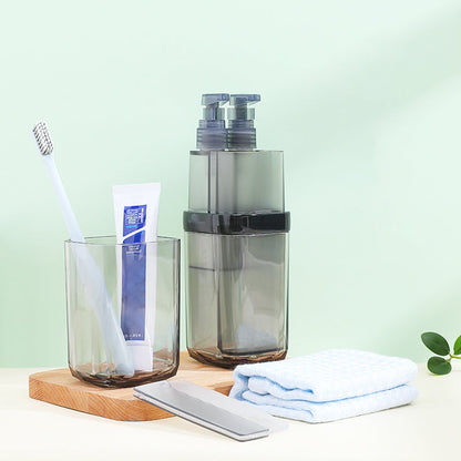 Avelena | 8-in-1 Tragbare Sub-Flasche, mit 2 Tassen, 2 Reiseflaschen, weicher Zahnbürste, faltbarem Kamm, Zahnpasta & Handtuch