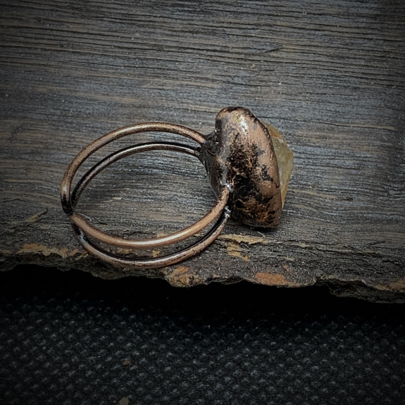 Avelena | Natürlich Unbehandelter Geburtsstein Ring Selina