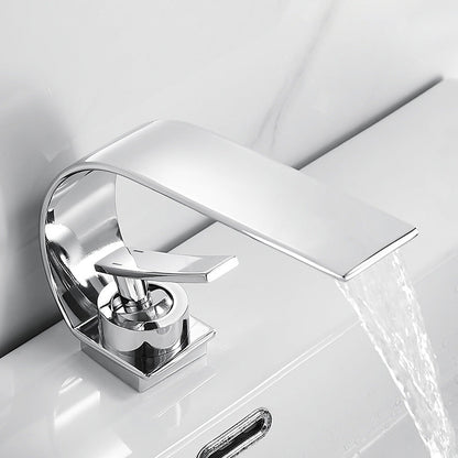 Avelena | Einzigartiger Badezimmer Wasserfallauslauf Messing Waschbeckenarmatur