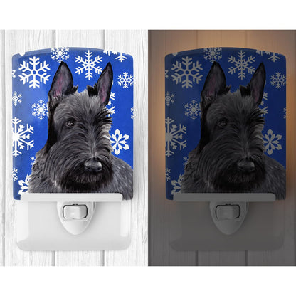 Avelena | Treasures Schottischer Terrier Winter Keramisches Nachtlicht, Ul-Zertifiziert, 6X4X3, Mehrfarbig