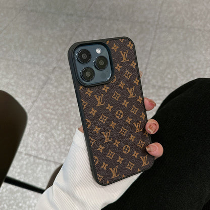 Avelena | LUXE LV GROSS LOGO IPHONE HÜLLE