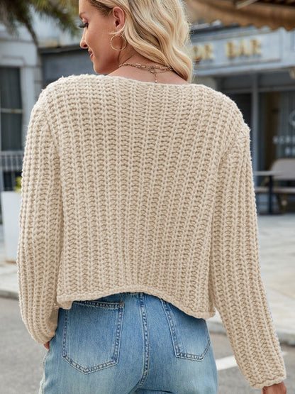 Avelena | Strickjacke mit Rundhalsausschnitt, Knöpfen und Taschen