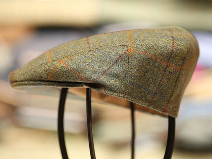 Avelena | Garforth Tweed Schirmmütze Derwent Grün