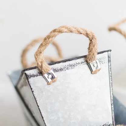 Avelena | Dekorativer Blumen- und Gartenbehälter aus Metall mit Hanfseilgriffen