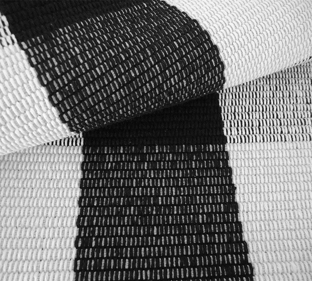 Avelena | Buffalo Check Outdoor Area Runner Fußmatte 24'' x 51'', KIMODE Schwarz/Weiß Baumwollgewebte Karomuster Bauernhaus Außenmatten, Waschbare Innenfußmatte für Front-Lay Küchen Badezimmer Wäschereien