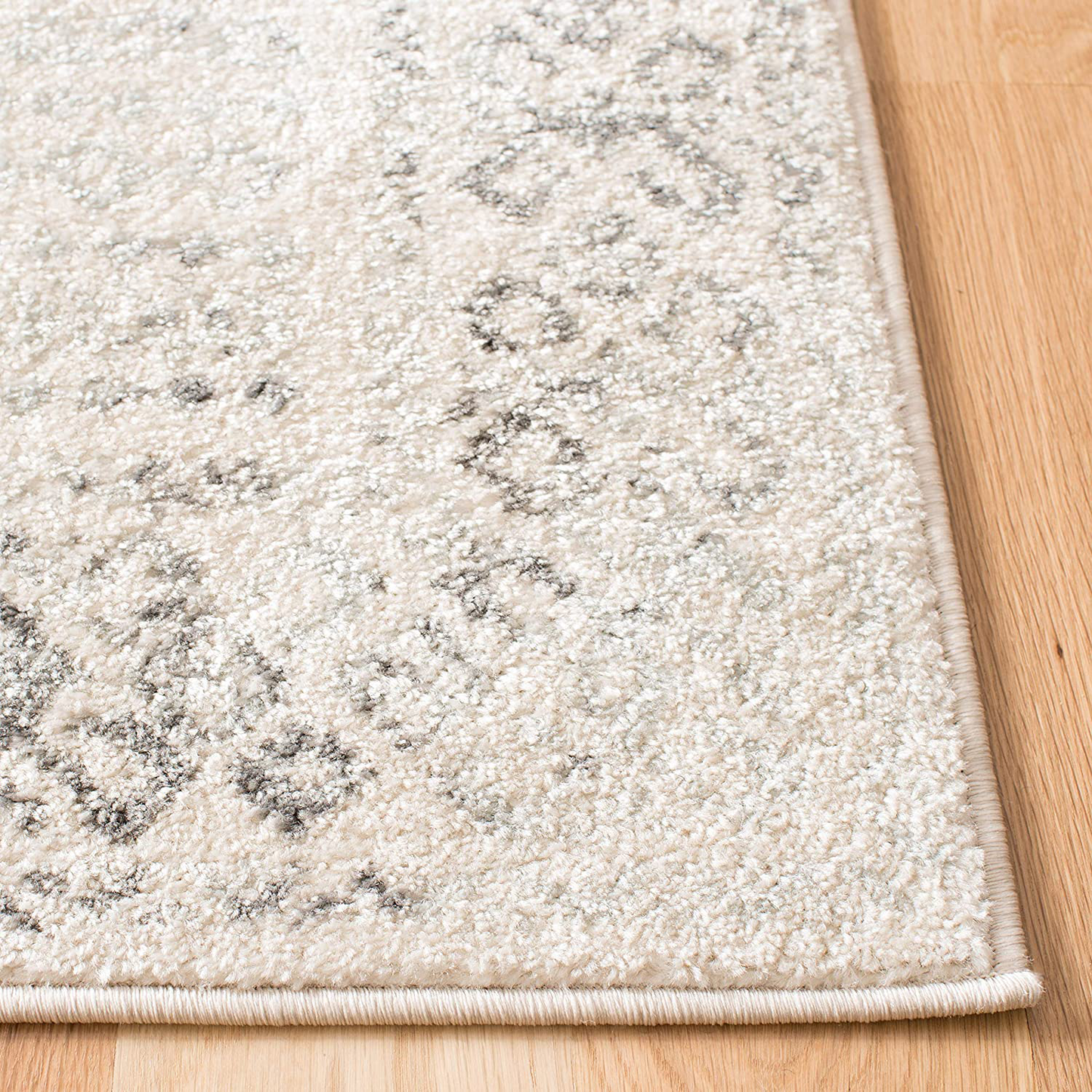 Avelena | Safavieh Tulum Collection Tul264A Marokkanisches Boho Abgenutzt Nicht-Fallendes Wohnzimmer Schlafzimmer Bereich Teppich, 5' X 5' Fransen, Elfenbein / Grau
