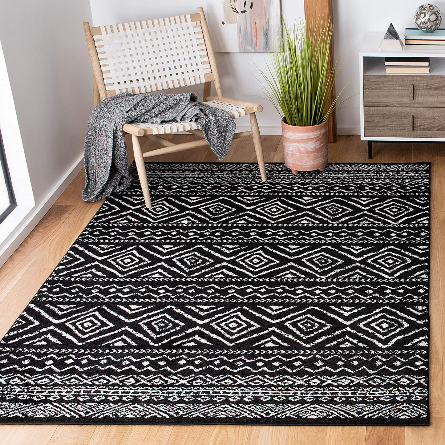 Avelena | Safavieh Tulum Collection Tul267N Marokkanisches Boho Abgenutzt Non-Shedding Wohnzimmer Schlafzimmer Esszimmer Home Office Bereich Teppich, 5'3" X 7'6", Marineblau / Elfenbein
