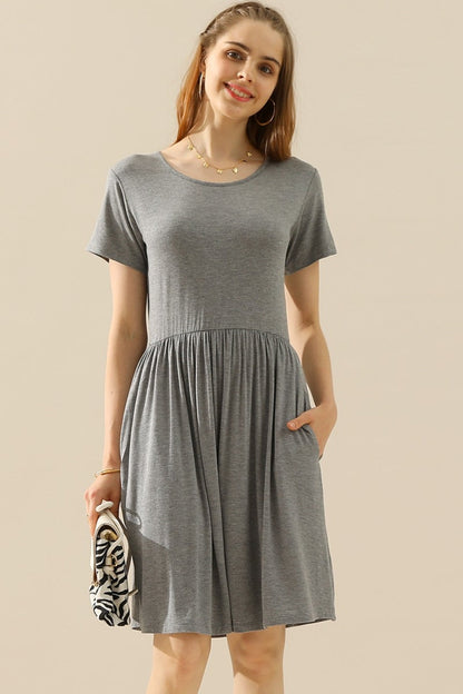 Avelena | Geripptes Kleid mit Taschen