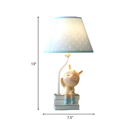 Avelena | Spot Cone Shade Fabric Table Lamp Kids 1-Light Weiß/Rot Nachttisch Licht mit Schwein/Hase Basis