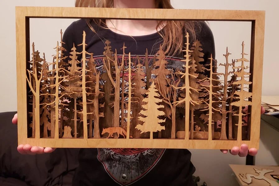 Avelena | Wanddeko Waldszene mit Fuchs | 7-lagige Lasercut Holzkunst | Baltische Birke