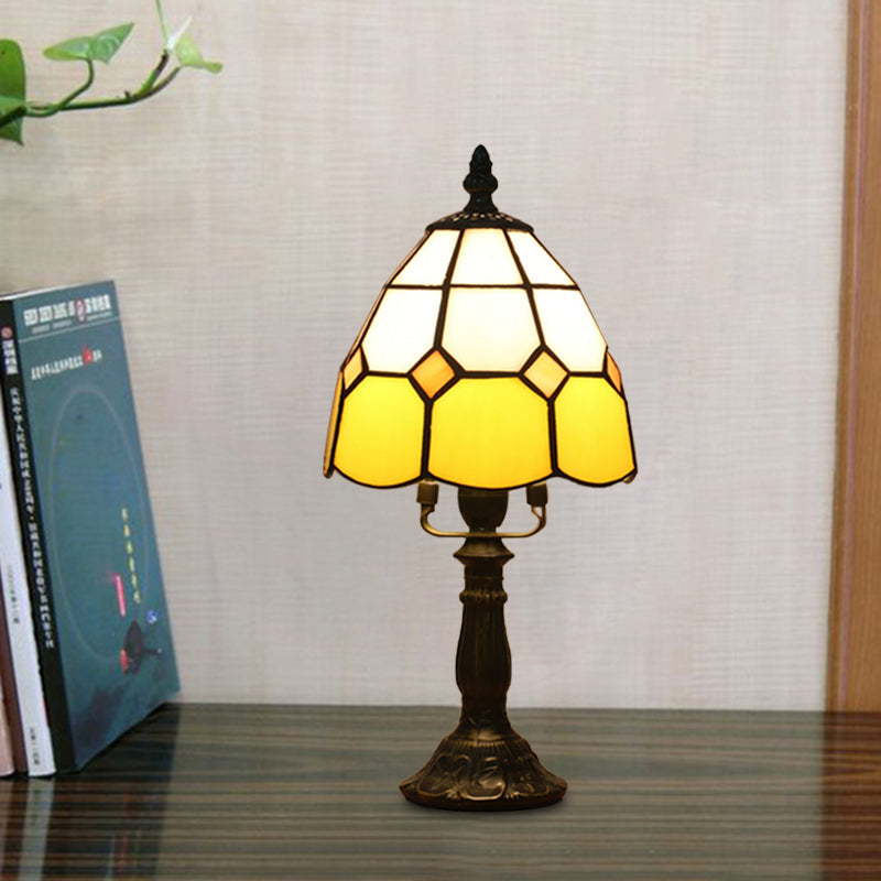 Avelena | Dome Nachttischlampe Mission Gemischtes Kunstglas 1 Kopf Beige/Gelb/Orange Kariert Muster Nachttischbeleuchtung für Schlafzimmer