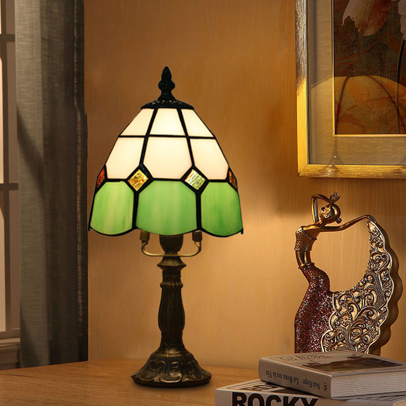 Avelena | Dome Nachttischlampe Mission Gemischtes Kunstglas 1 Kopf Beige/Gelb/Orange Kariert Muster Nachttischbeleuchtung für Schlafzimmer