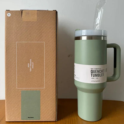 Avelena | Vakuumisolierte Tasse mit Deckel und Strohhalm Thermotumbler