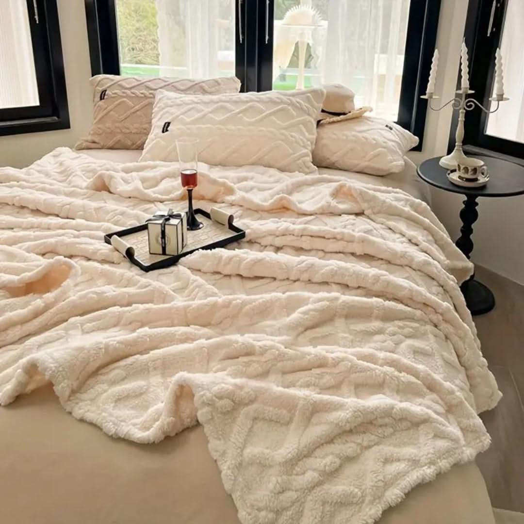 Avelena | DOLA -  Wolkenweiche Decke