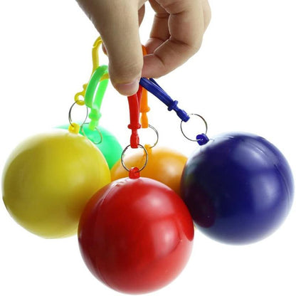 Avelena | Bunter Regenponcho mit tragbarem Hakenball