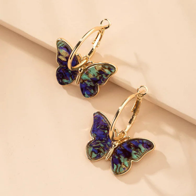 Avelena | Vergoldete Schmetterling Ohrringe mit Funkelnden Acrylkristallen Mariposa Eleganz