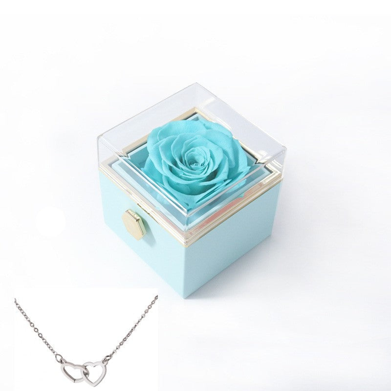 Avelena | 180° Roos Geschenkbox | Mit Gravierter Love Kette