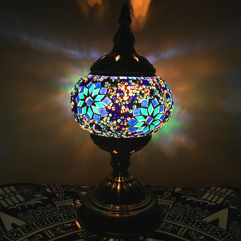 Avelena | Bohemia Orb Nachttischlampe Einfach Licht Handgeschnittenes Glas Nachttischbeleuchtung In Weiß/Rot/Himmelblau