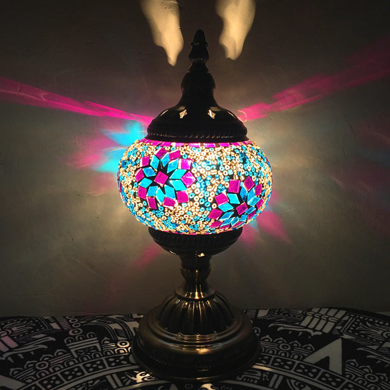 Avelena | Bohemia Orb Nachttischlampe Einfach Licht Handgeschnittenes Glas Nachttischbeleuchtung In Weiß/Rot/Himmelblau
