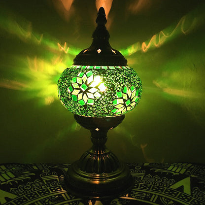 Avelena | Bohemia Orb Nachttischlampe Einfach Licht Handgeschnittenes Glas Nachttischbeleuchtung In Weiß/Rot/Himmelblau