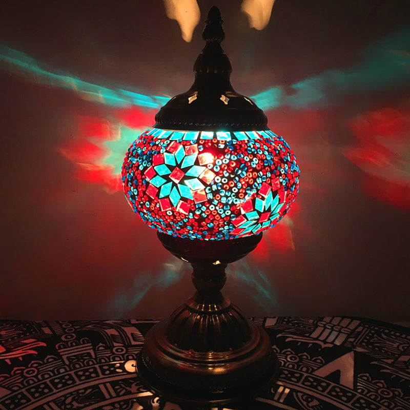 Avelena | Bohemia Orb Nachttischlampe Einfach Licht Handgeschnittenes Glas Nachttischbeleuchtung In Weiß/Rot/Himmelblau