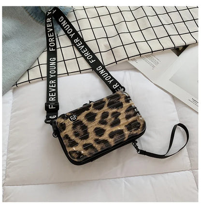 Avelena | Die stilvolle Mini-Koffertasche für den ganztägigen Gebrauch