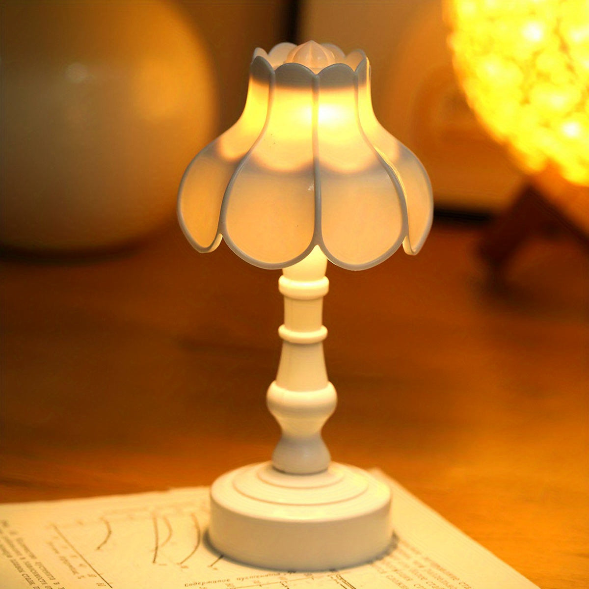 Avelena | Lampe Blütenförmige Mini Schreibtischlampe
