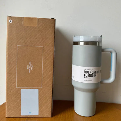 Avelena | Vakuumisolierte Tasse mit Deckel und Strohhalm Thermotumbler