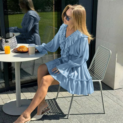 Avelena | Langärmeliges Kleid mit Plissiertem V-Ausschnitt und Volants Fashion