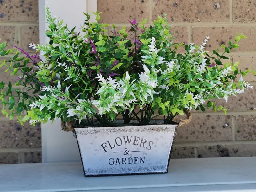 Avelena | Dekorativer Blumen- und Gartenbehälter aus Metall mit Hanfseilgriffen