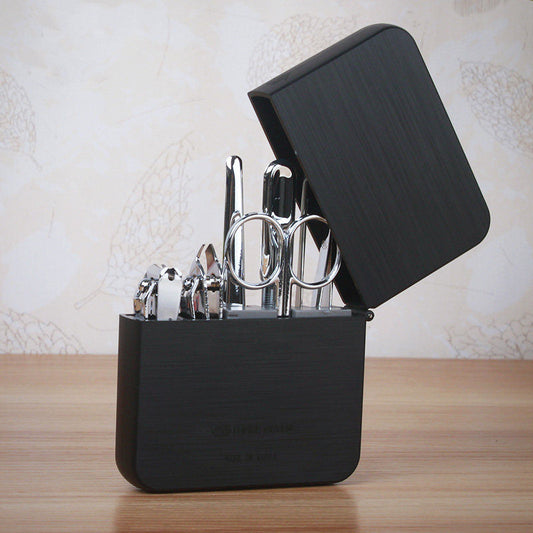 Avelena | 7-teilige Maniküre Set, mit 2 Nagelknipsern, Schönheitsschneider, Nagelfeile, Ohrenreiniger, für Fingernägel & Zehennägel