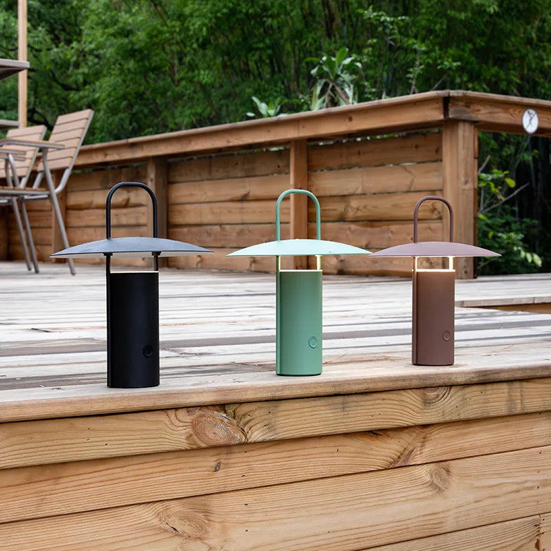 Avelena | TerraBeam Die perfekte Lampe für den Garten! USB wiederaufladbar + 3 Farben & 3-stufig dimmbar