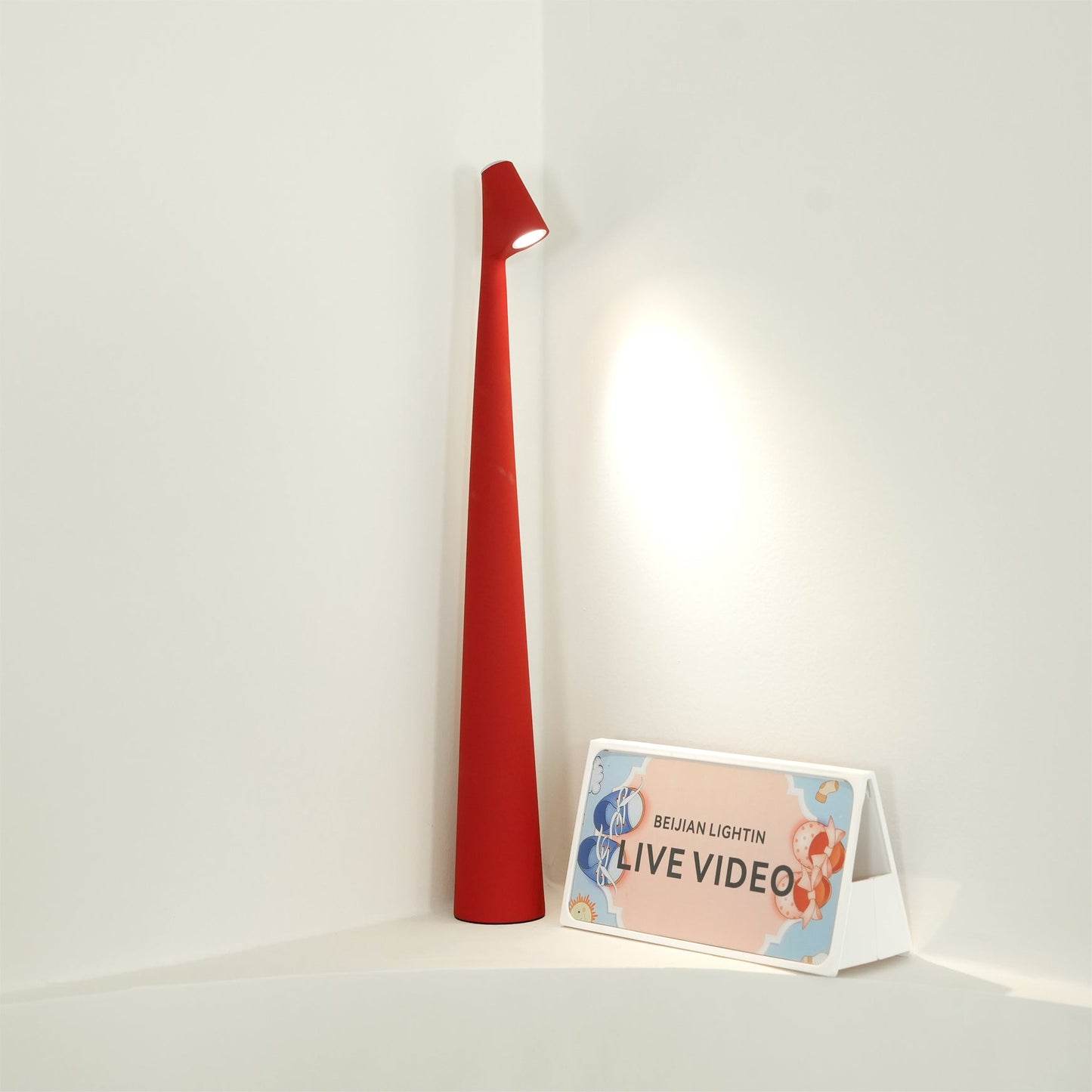 Avelena | EcoLight – Energieeffiziente wiederaufladbare Schreibtischlampe