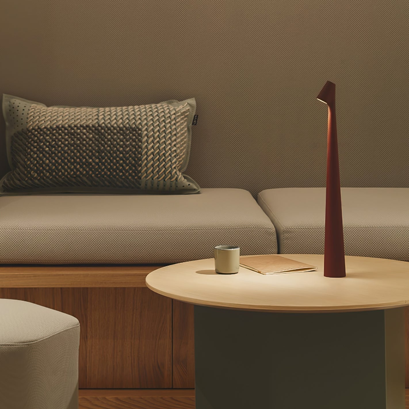 Avelena | EcoLight – Energieeffiziente wiederaufladbare Schreibtischlampe