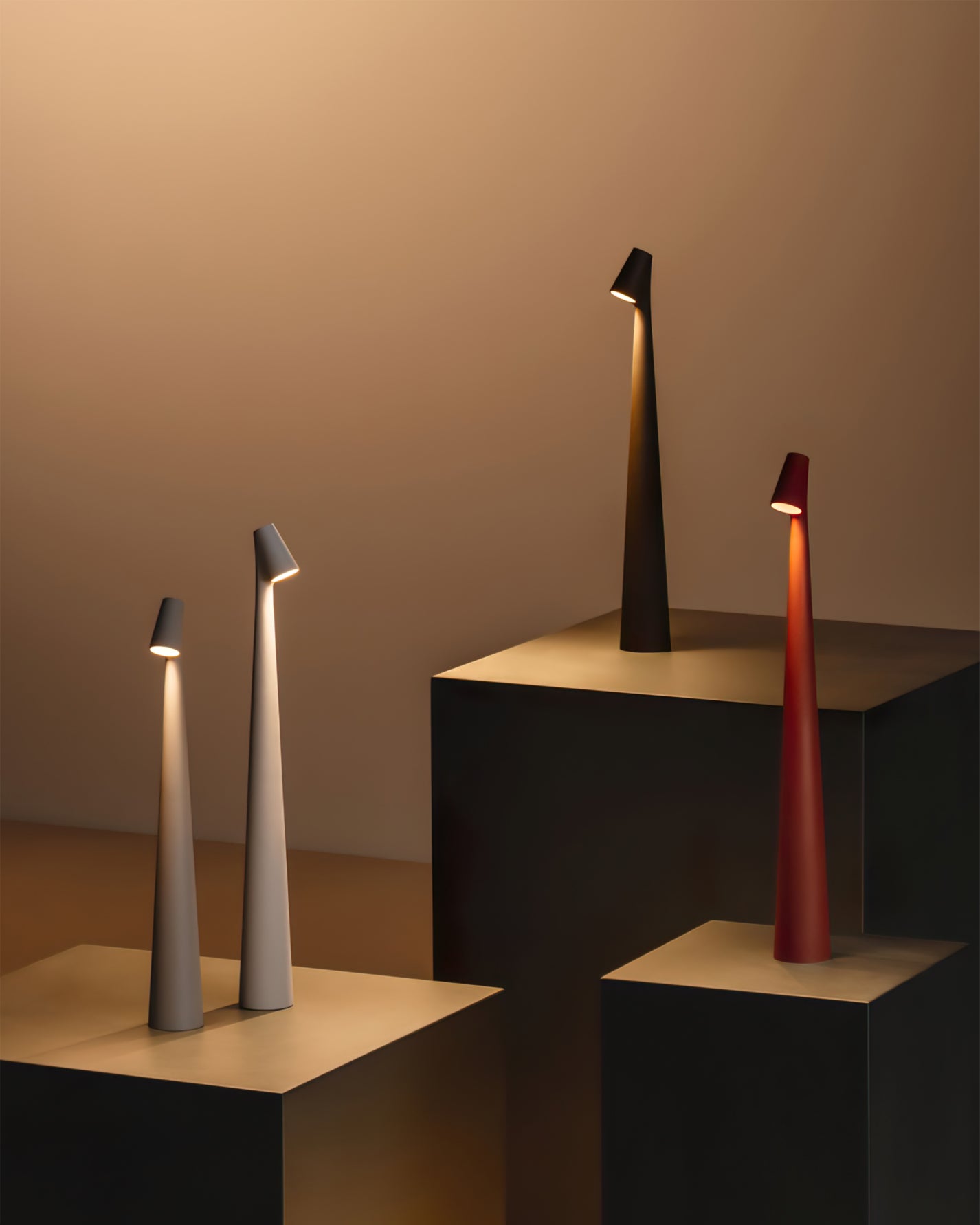 Avelena | EcoLight – Energieeffiziente wiederaufladbare Schreibtischlampe