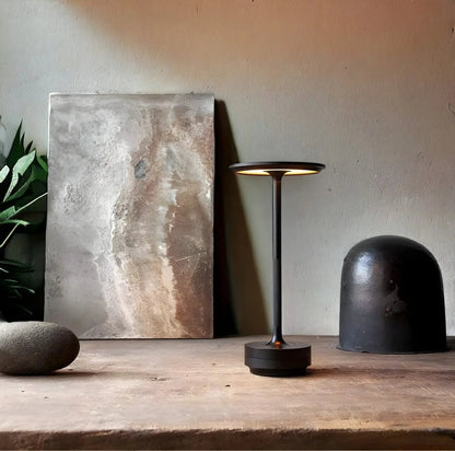 Avelena | EasyGlow - Kabellampe mit wiederaufladbarem Design für mühelose Beleuchtung