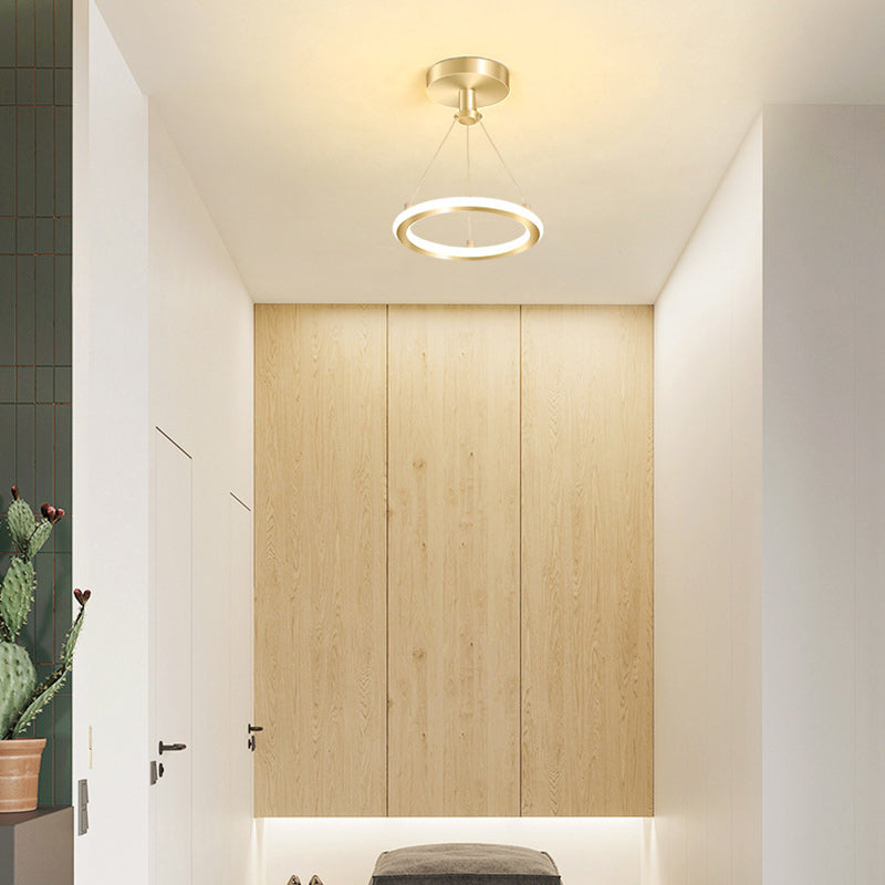 Avelena | Zeitgenössische Nordische Runde Metall Silica LED Semi-Flush Mount Deckenleuchte für Flur