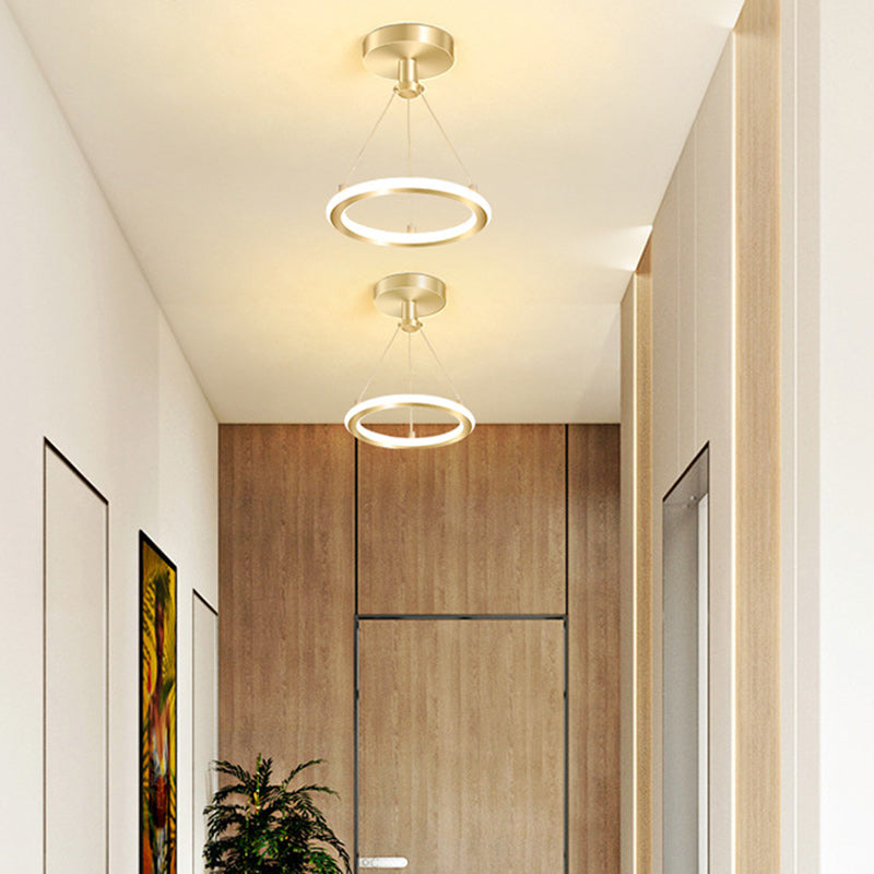 Avelena | Zeitgenössische Nordische Runde Metall Silica LED Semi-Flush Mount Deckenleuchte für Flur