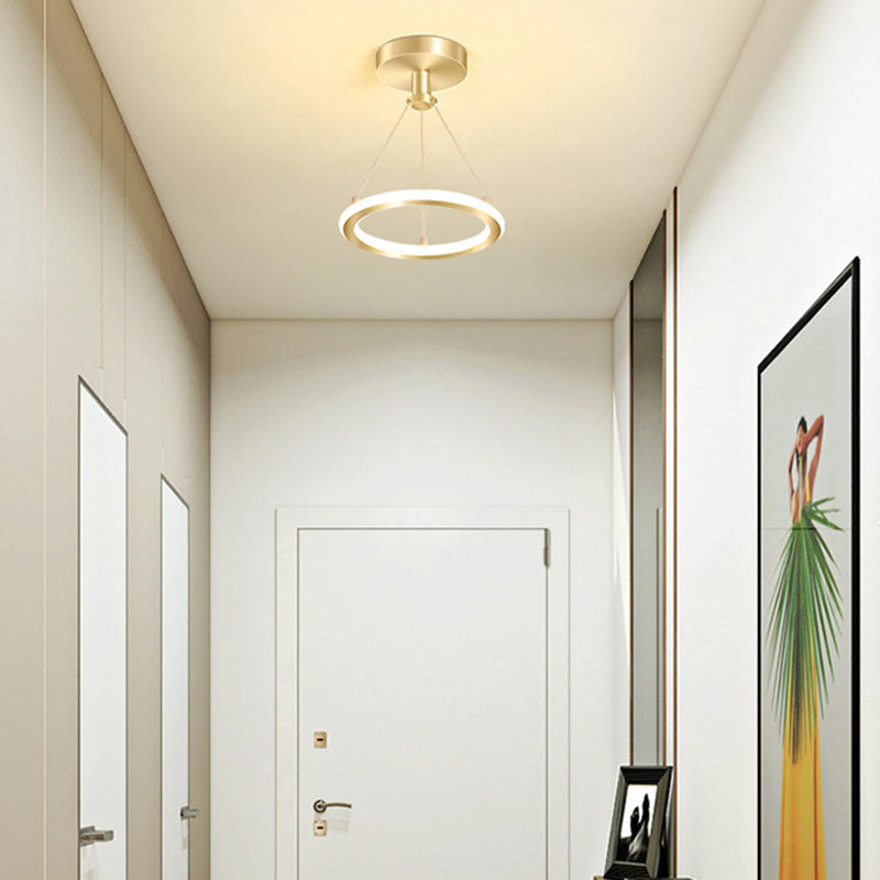 Avelena | Zeitgenössische Nordische Runde Metall Silica LED Semi-Flush Mount Deckenleuchte für Flur