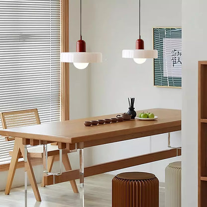 Avelena |  Pendelleuchte aus farbigem Glas | Elegante Hängeleuchte im Bauhaus-Stil | Designlampe für Wohnzimmer & Esszimmer