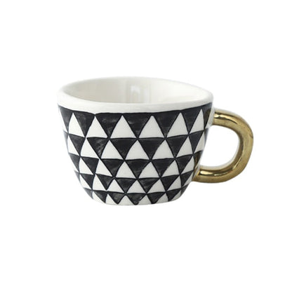 Avelena | Tasse mit abstraktem geometrischem Muster und goldenem Henkel