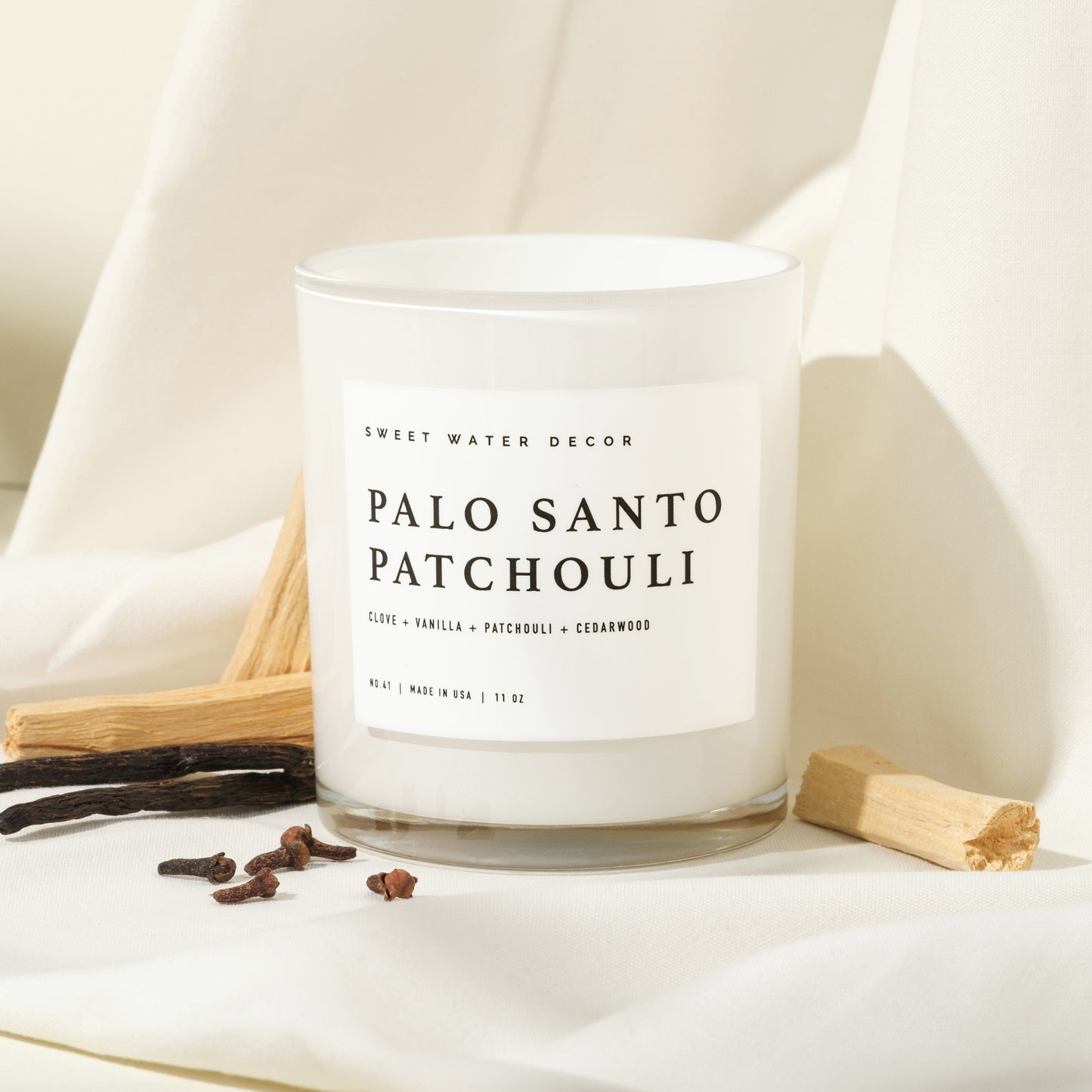 Avelena | Palo Santo Patchouli Soja Kerze Weißes Glas 11 Oz